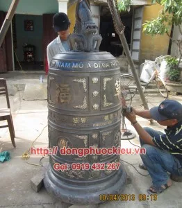 công đoạn hoàn thiện chuông đồng