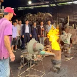 Công đoạn nấu đồng tại Phước Kiều